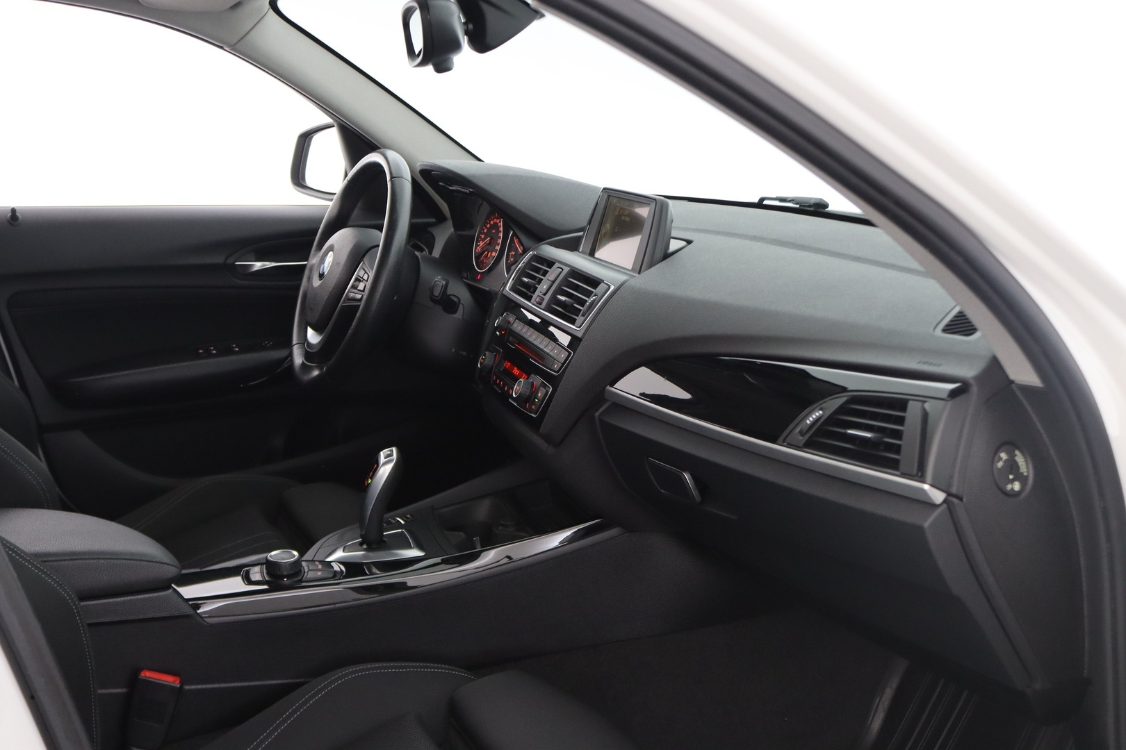 BMW 116 F20 Hatchback 116d A Business 2017, kuva 7/26