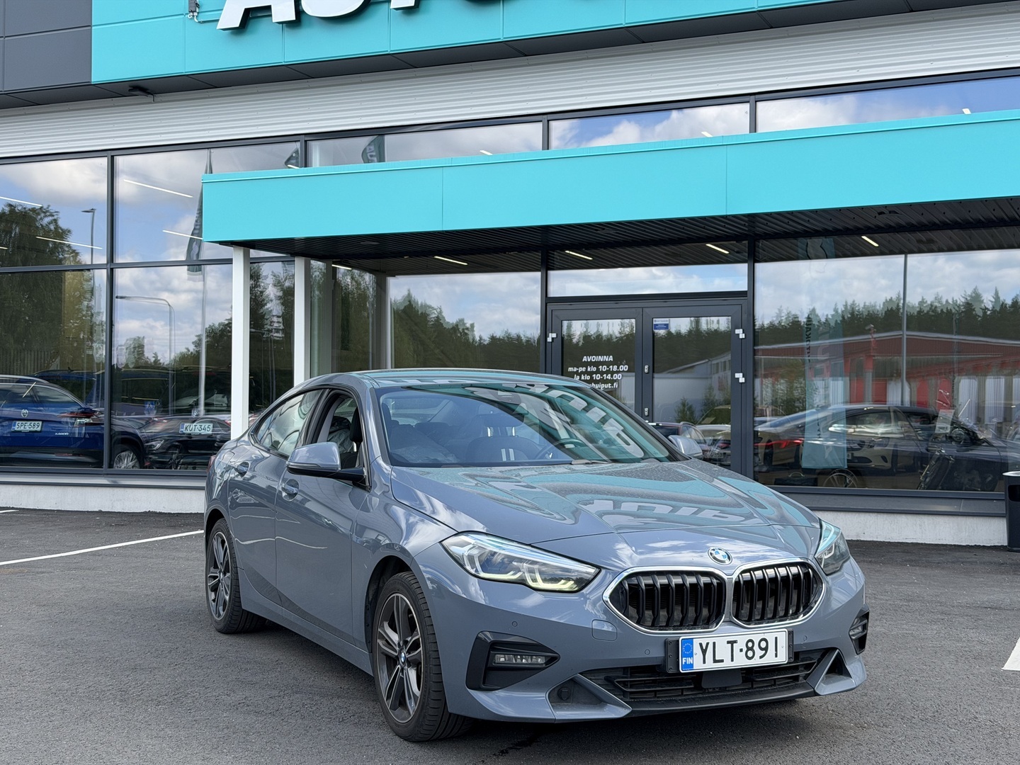 Auto BMW 218