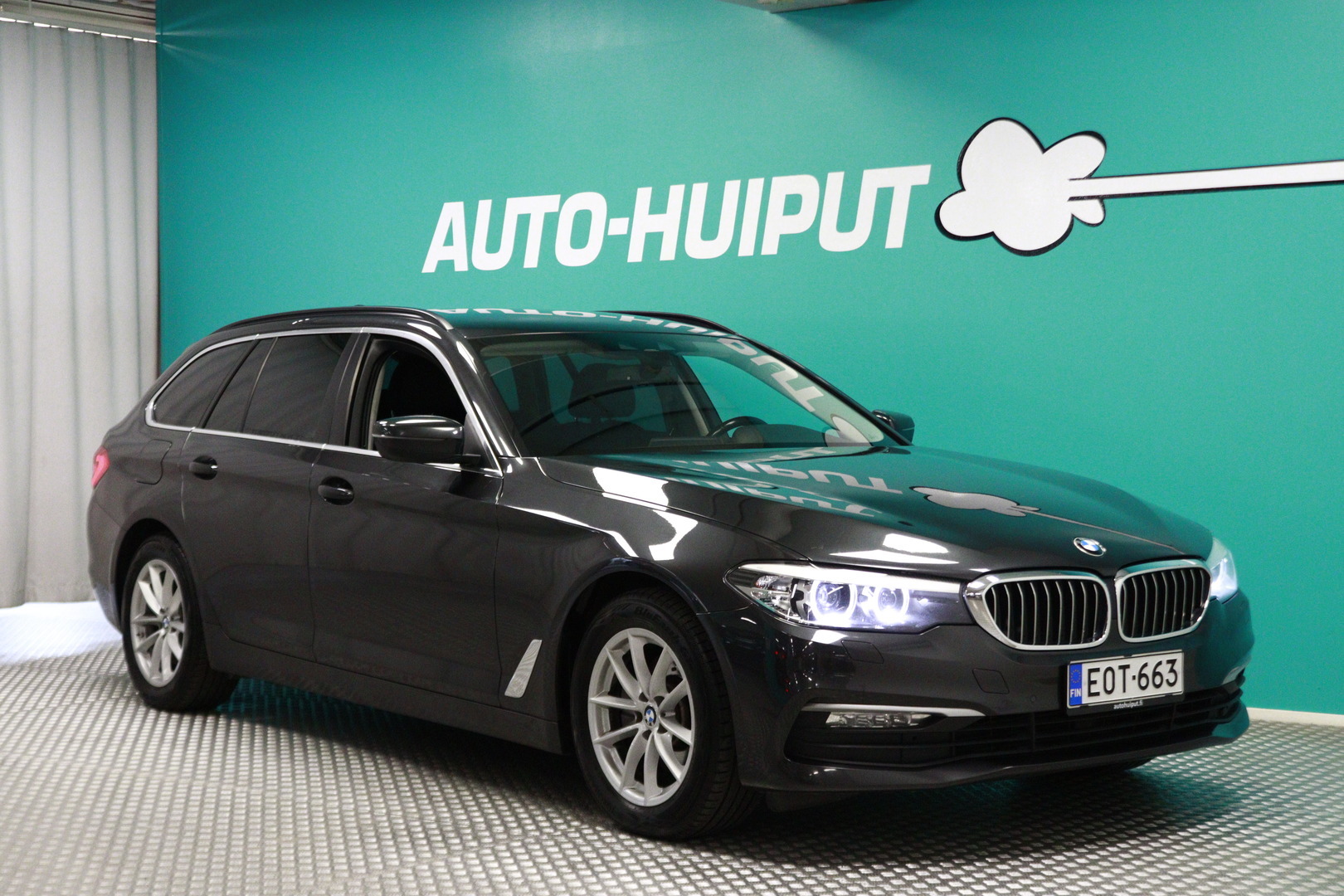 BMW - 520