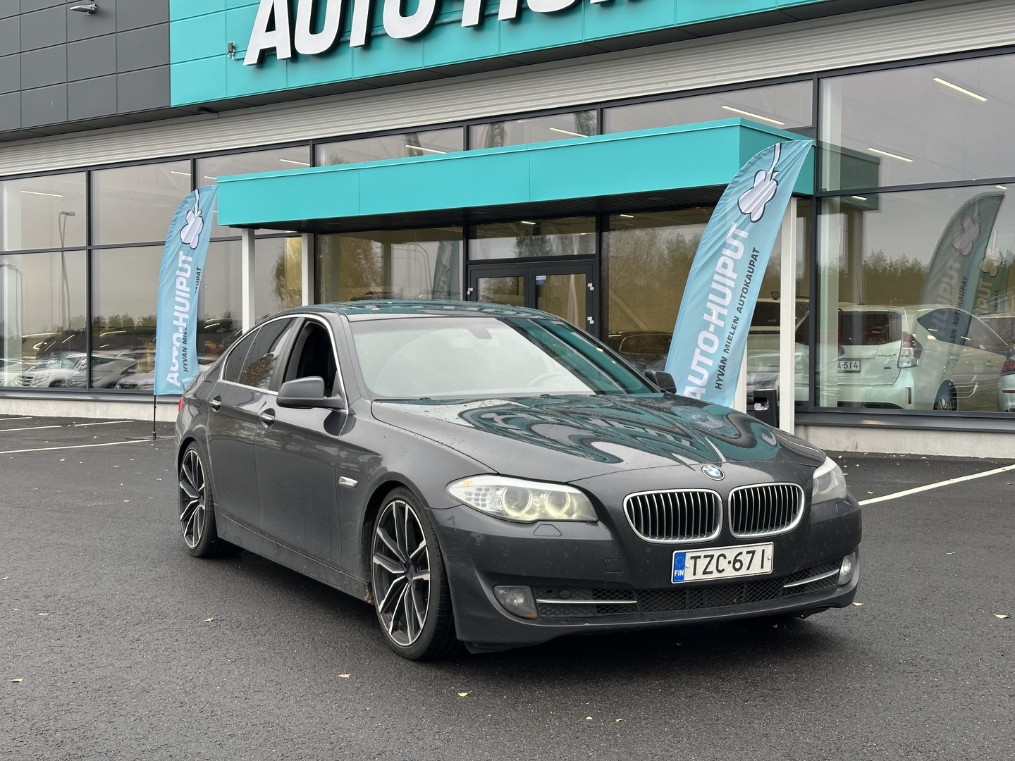 Auto BMW 530