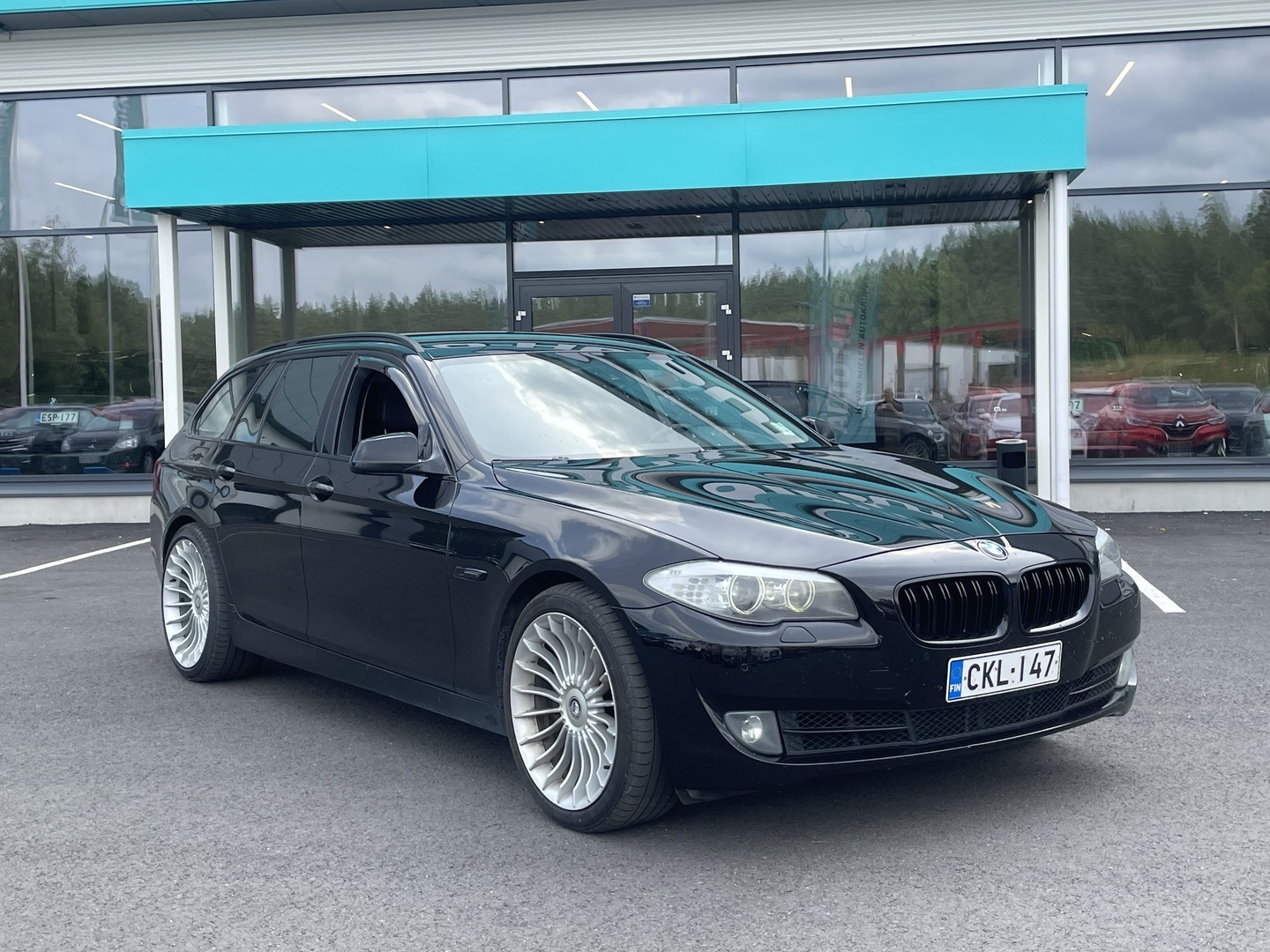 Auto BMW 535