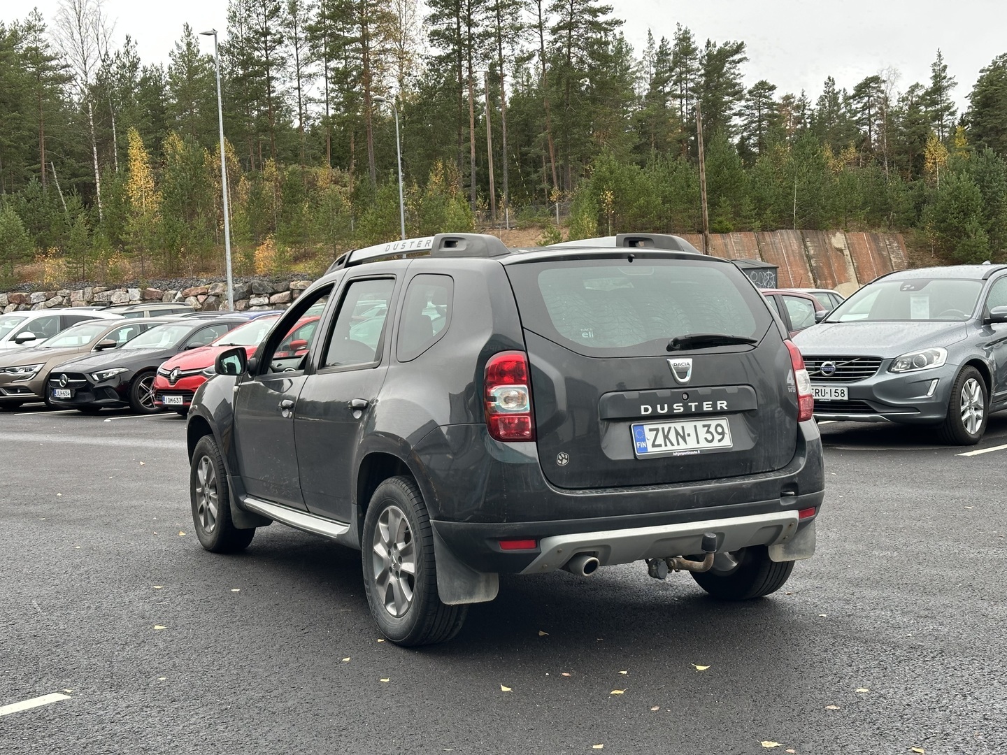 Dacia Duster dCi 110 4x4 Laureate 2015, bild 3/11