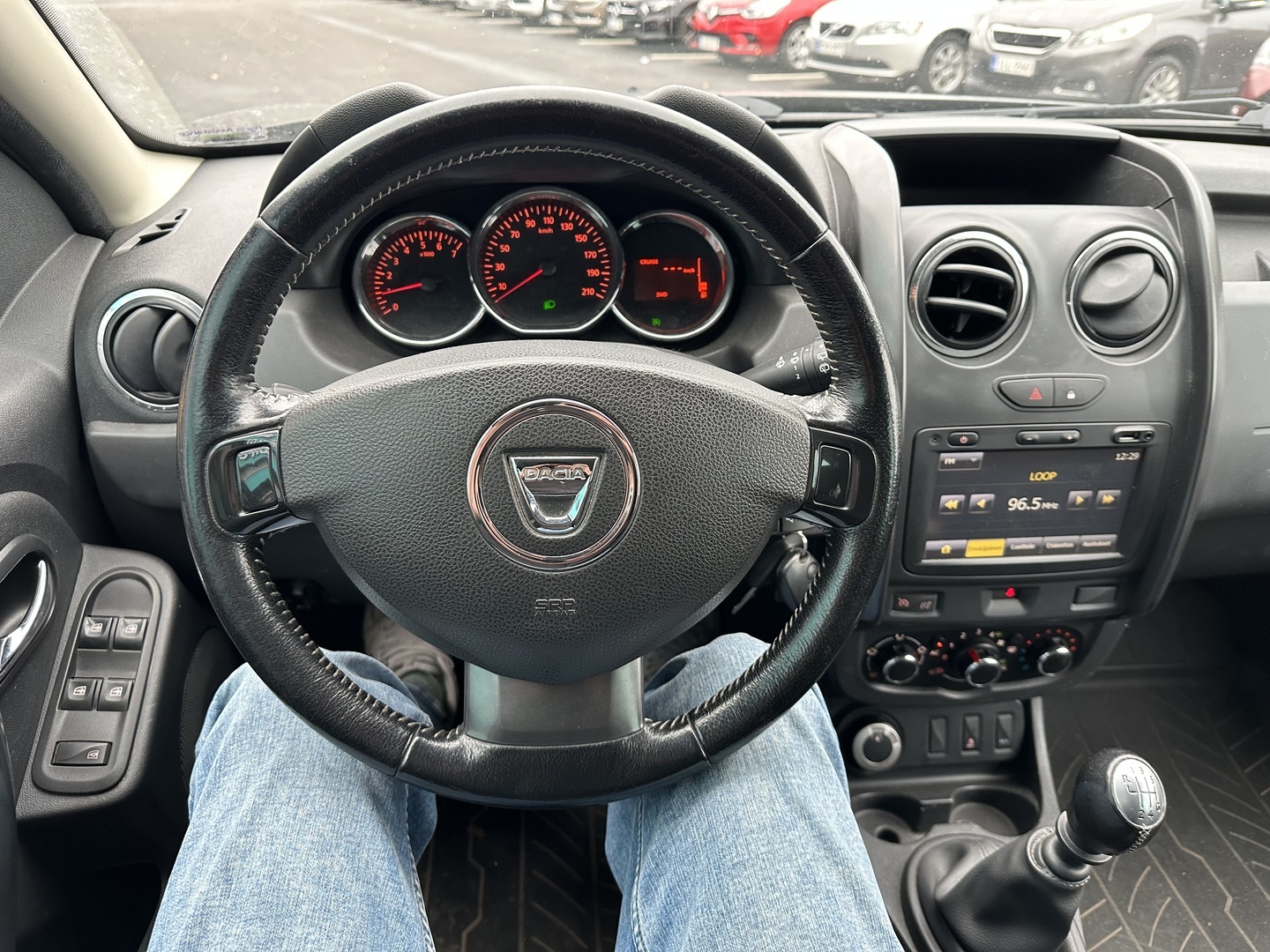 Dacia Duster dCi 110 4x4 Laureate 2015, bild 7/11