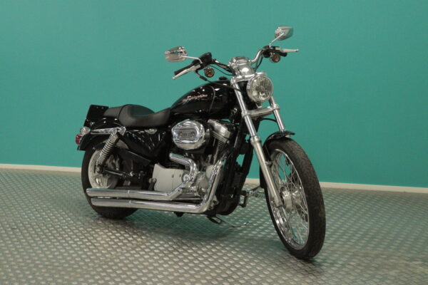 Harley-Davidson - XL883C SPORTSTER CUSTOM