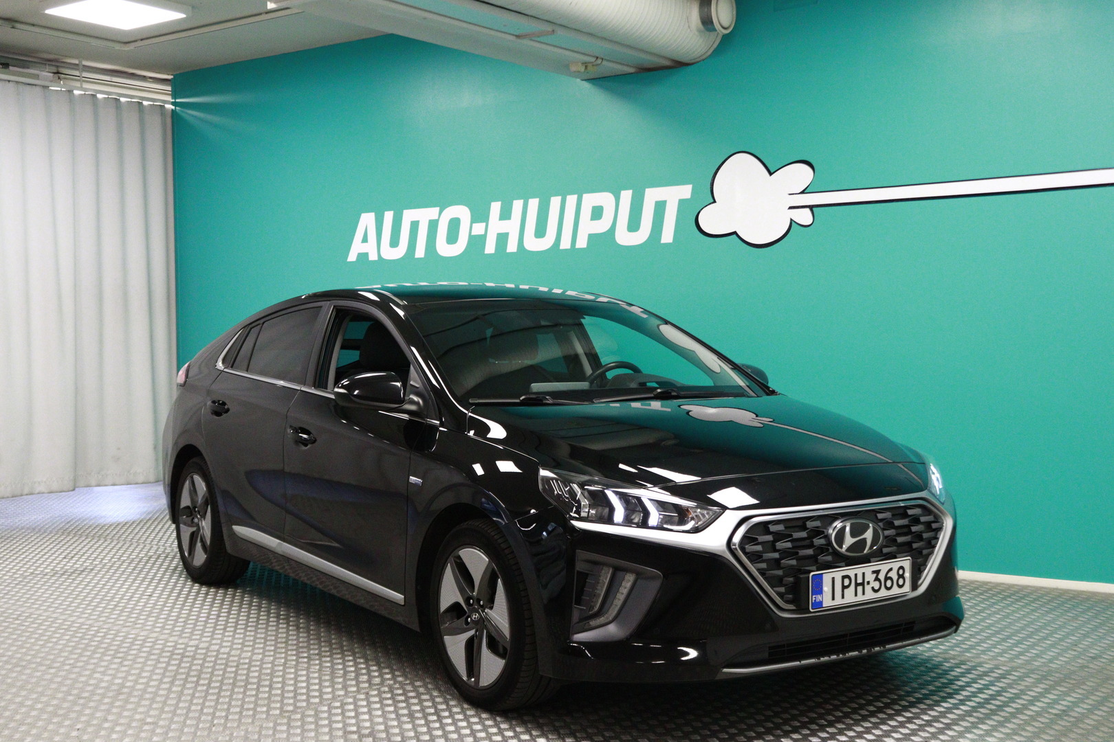 Hyundai - IONIQ hybrid