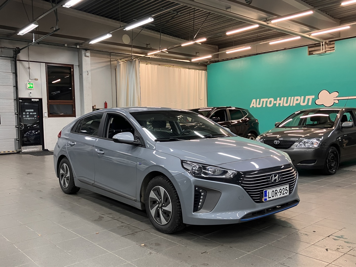 Hyundai - IONIQ hybrid