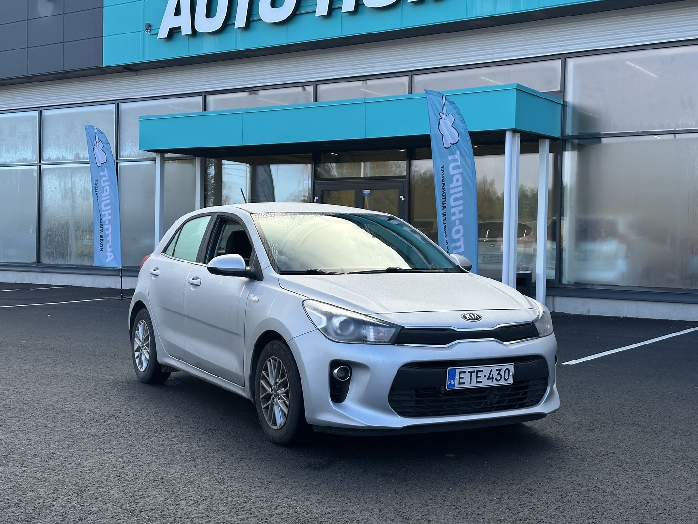 Auto Kia Rio