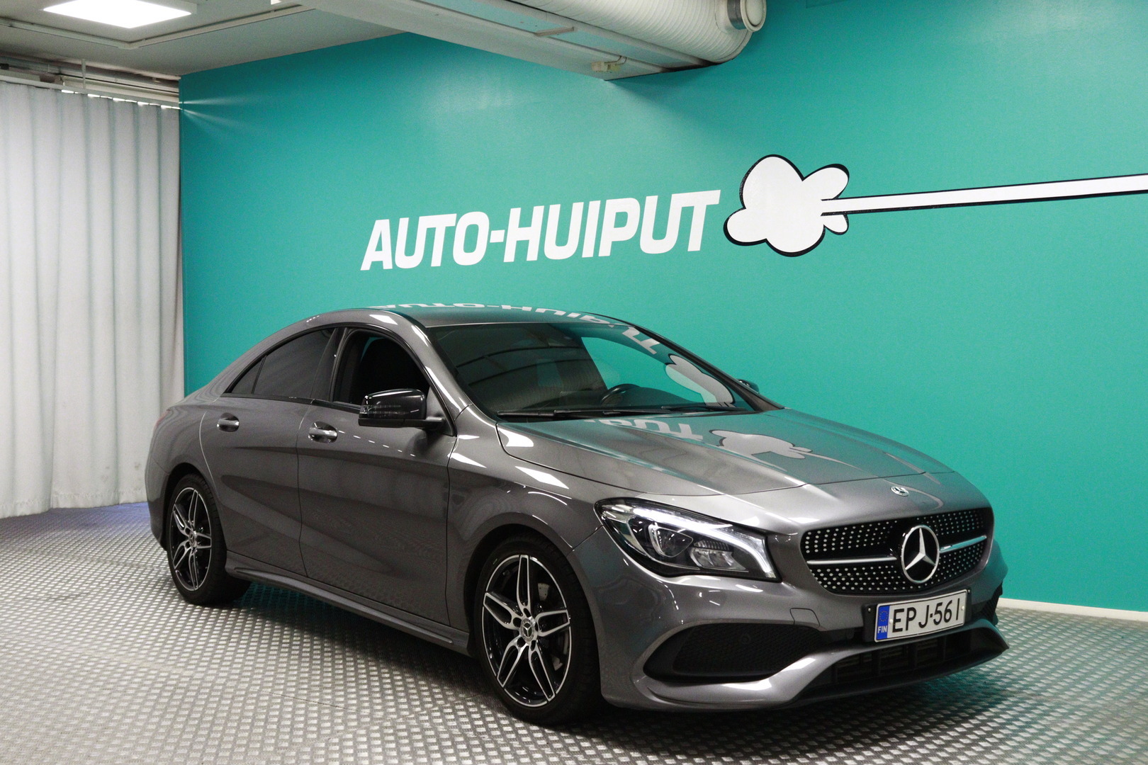 Mercedes-Benz - CLA