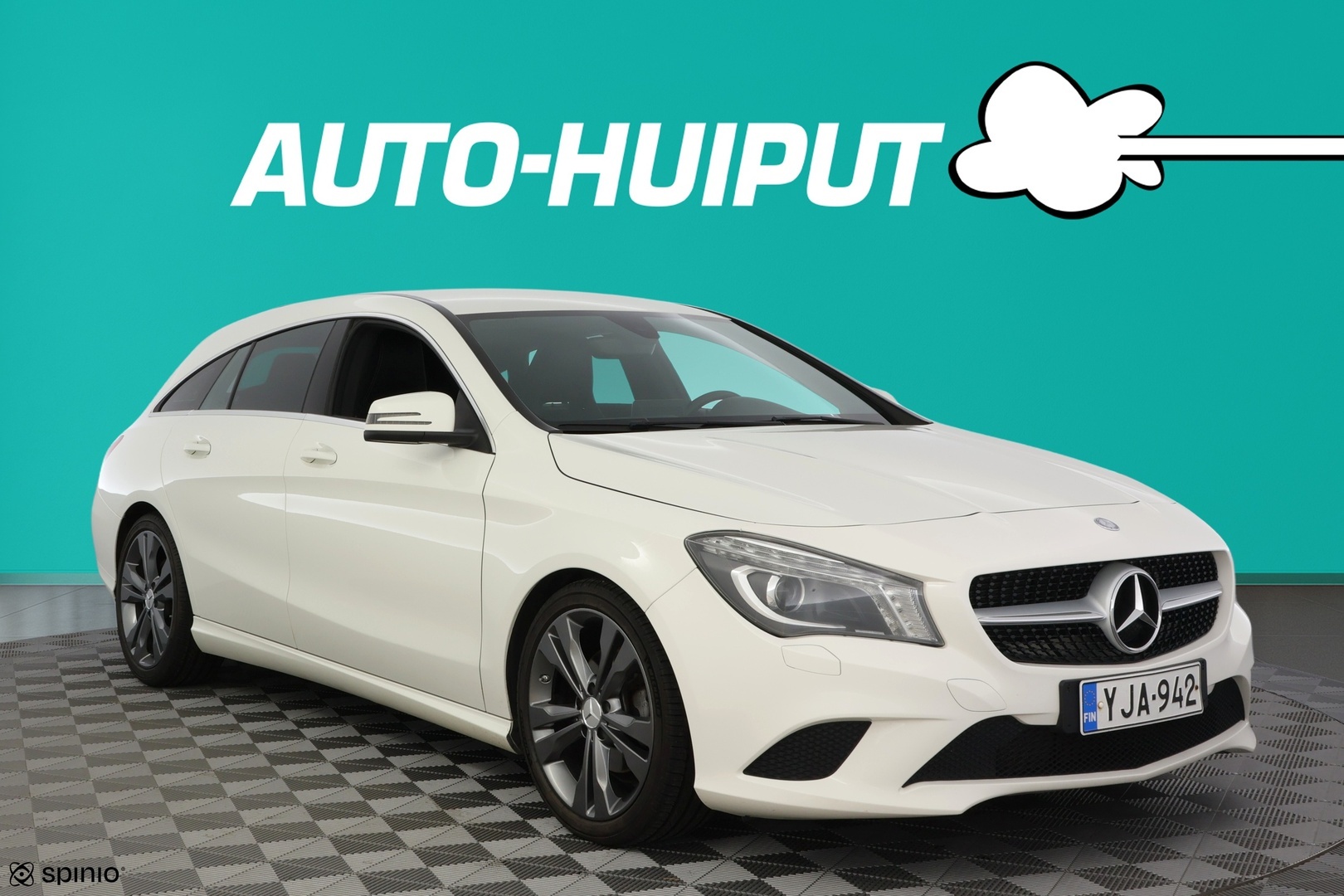 Auto Mercedes-Benz CLA