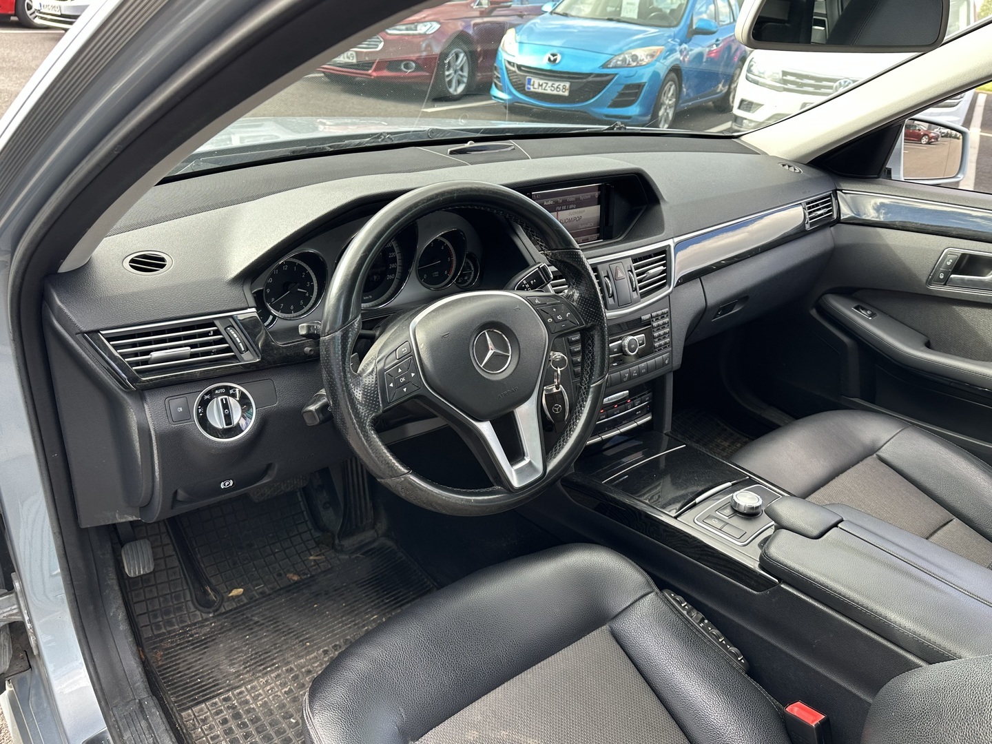 Mercedes-Benz E 2013, photo 6/11