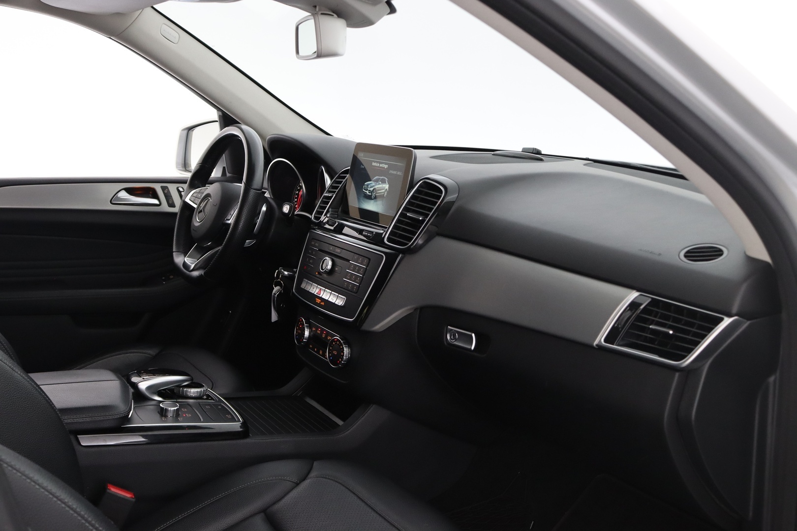 Mercedes-Benz GLE 2016, kuva 7/28