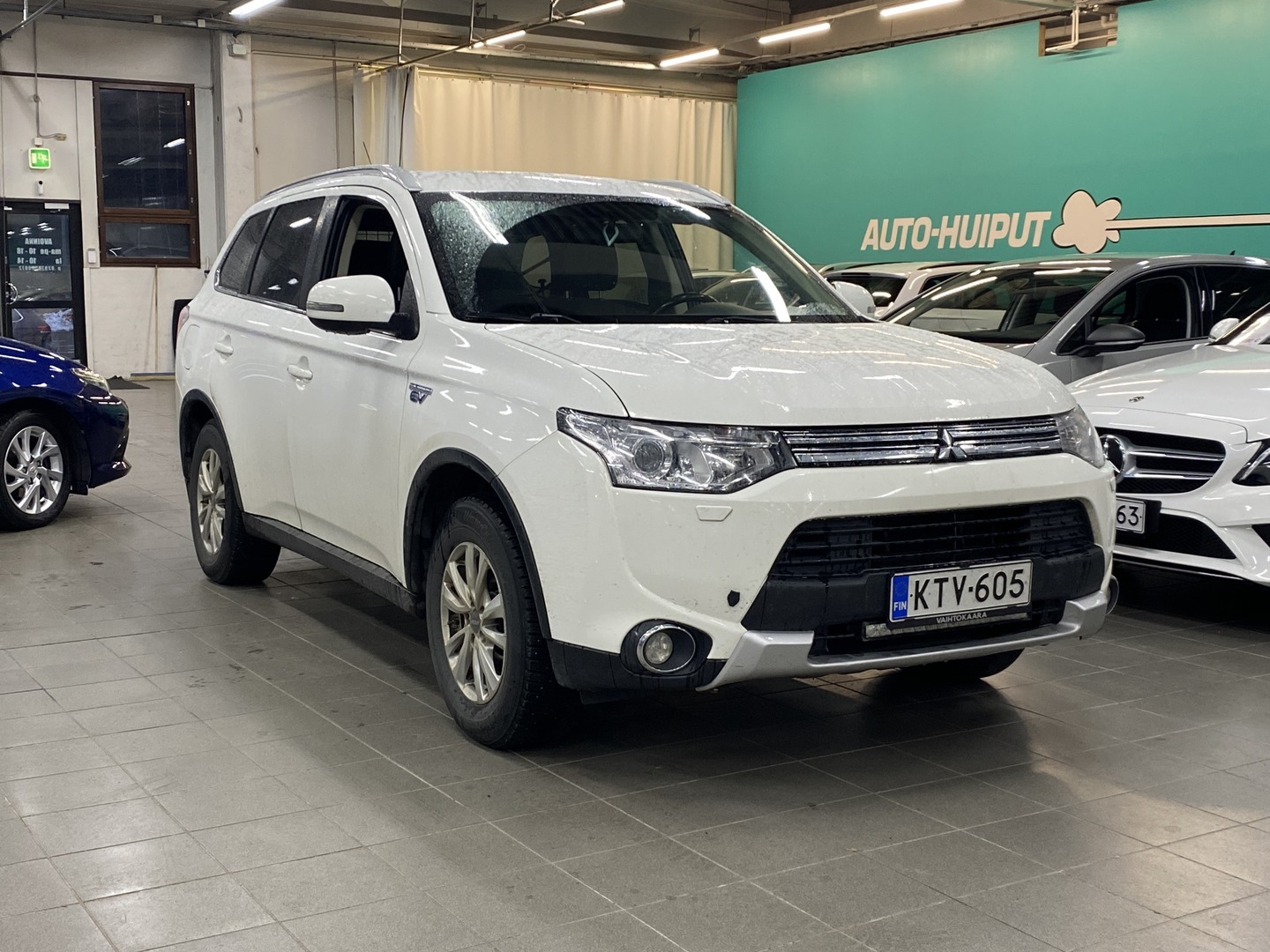 Mitsubishi - Outlander PHEV