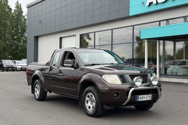 Nissan - Navara