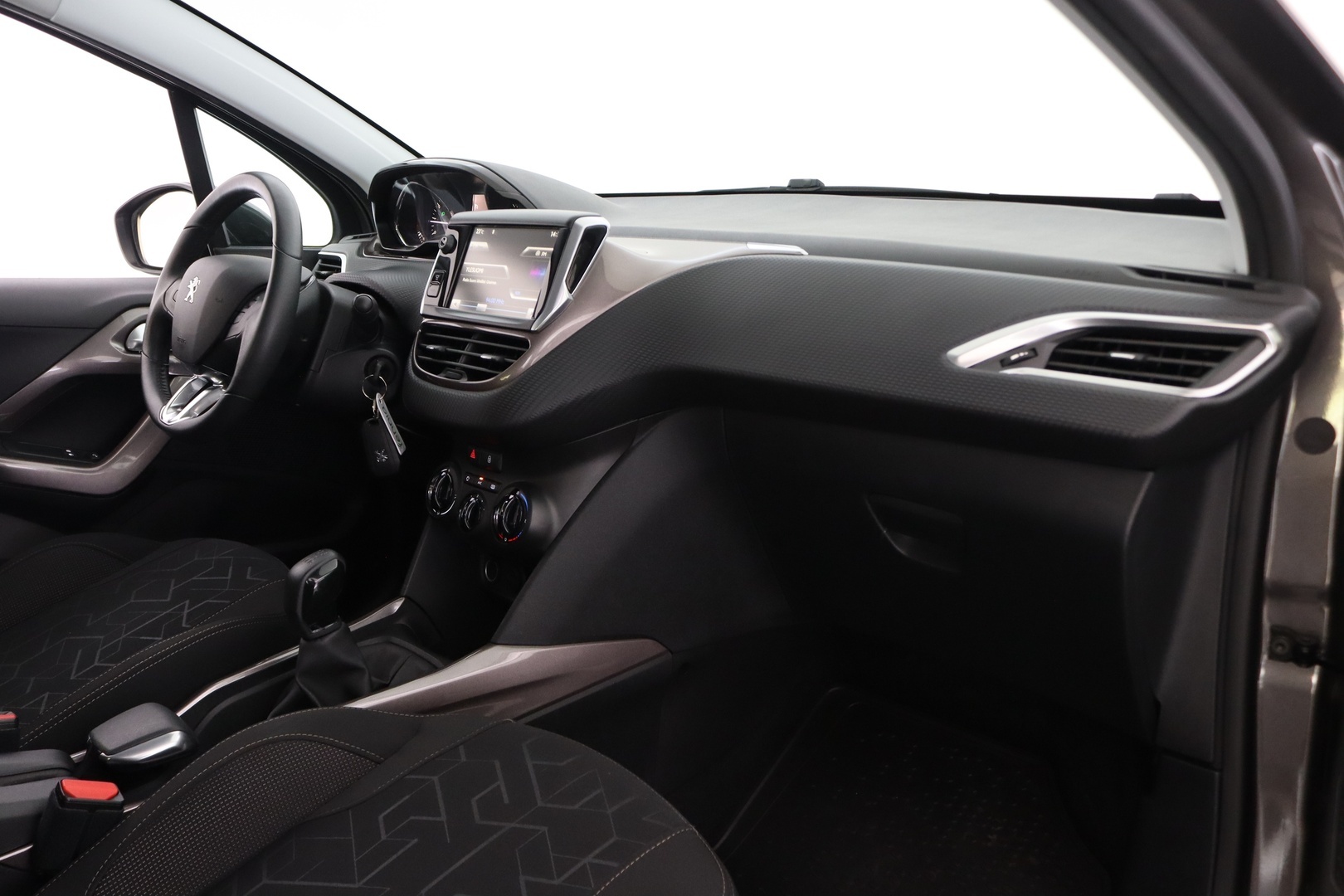 Peugeot 2008 Active VTi 120 2014, bild 7/21