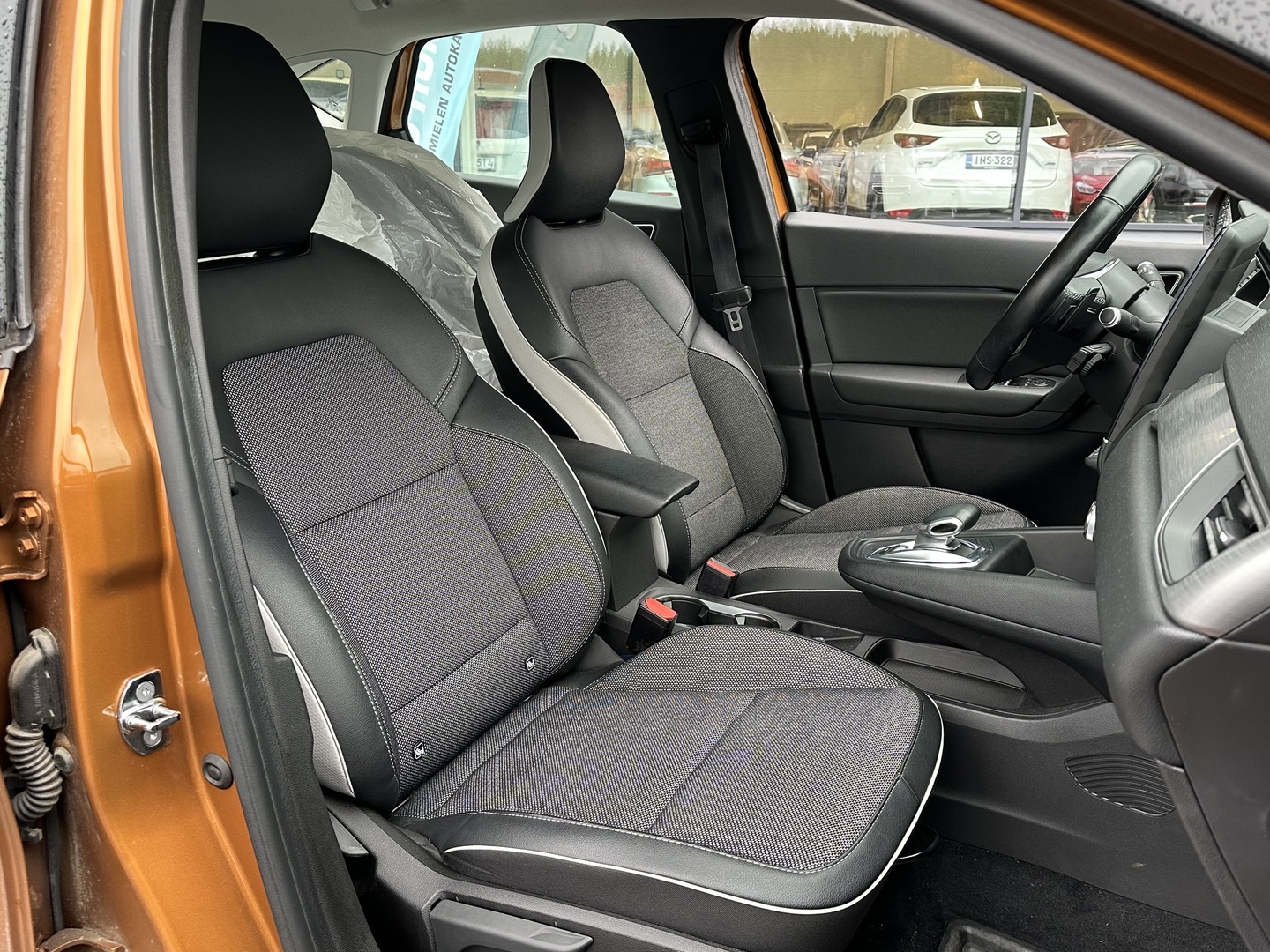Renault Captur TCe 130 EDC7-aut Intens 2020, bild 5/13