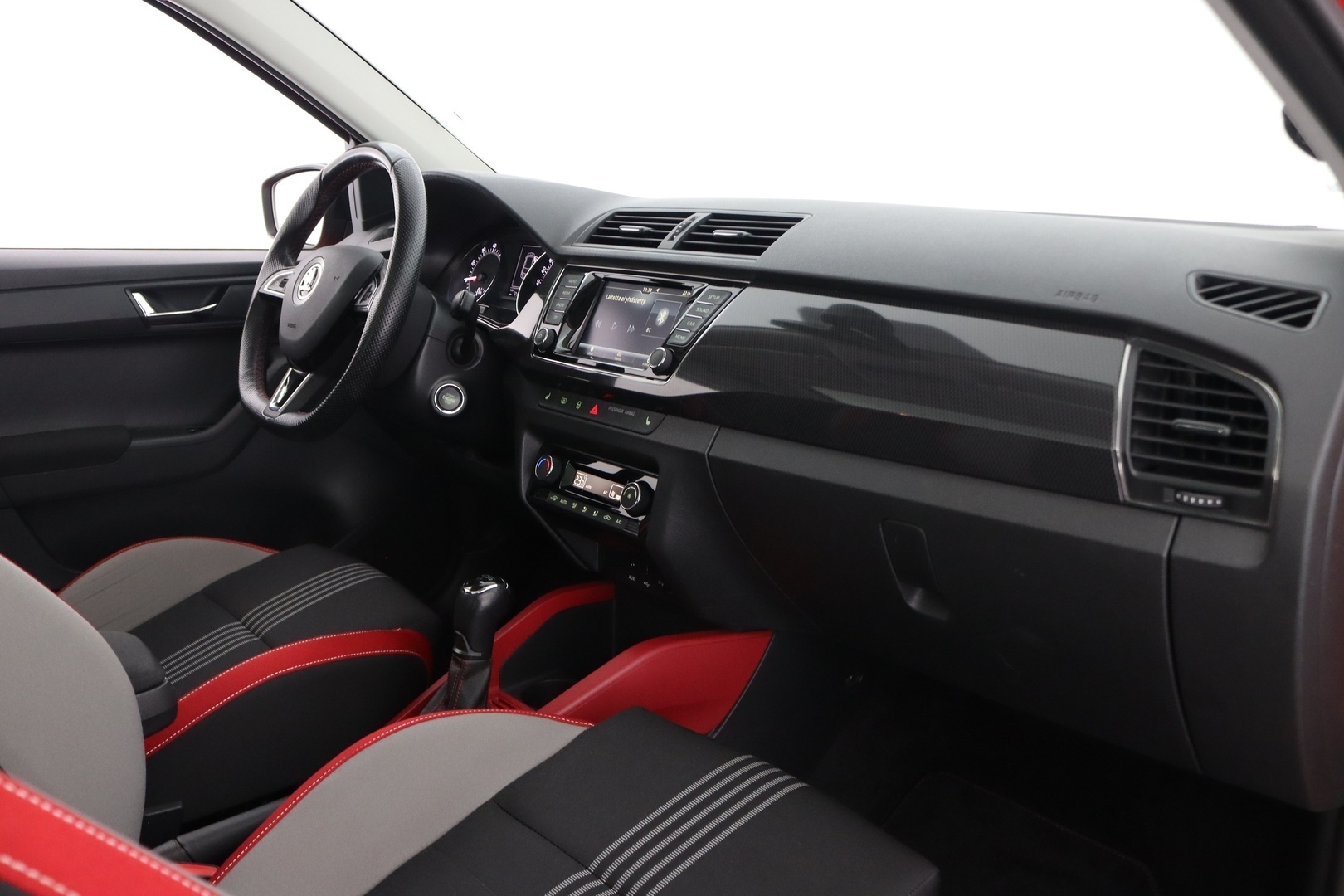 Skoda Fabia 2018, photo 6/26