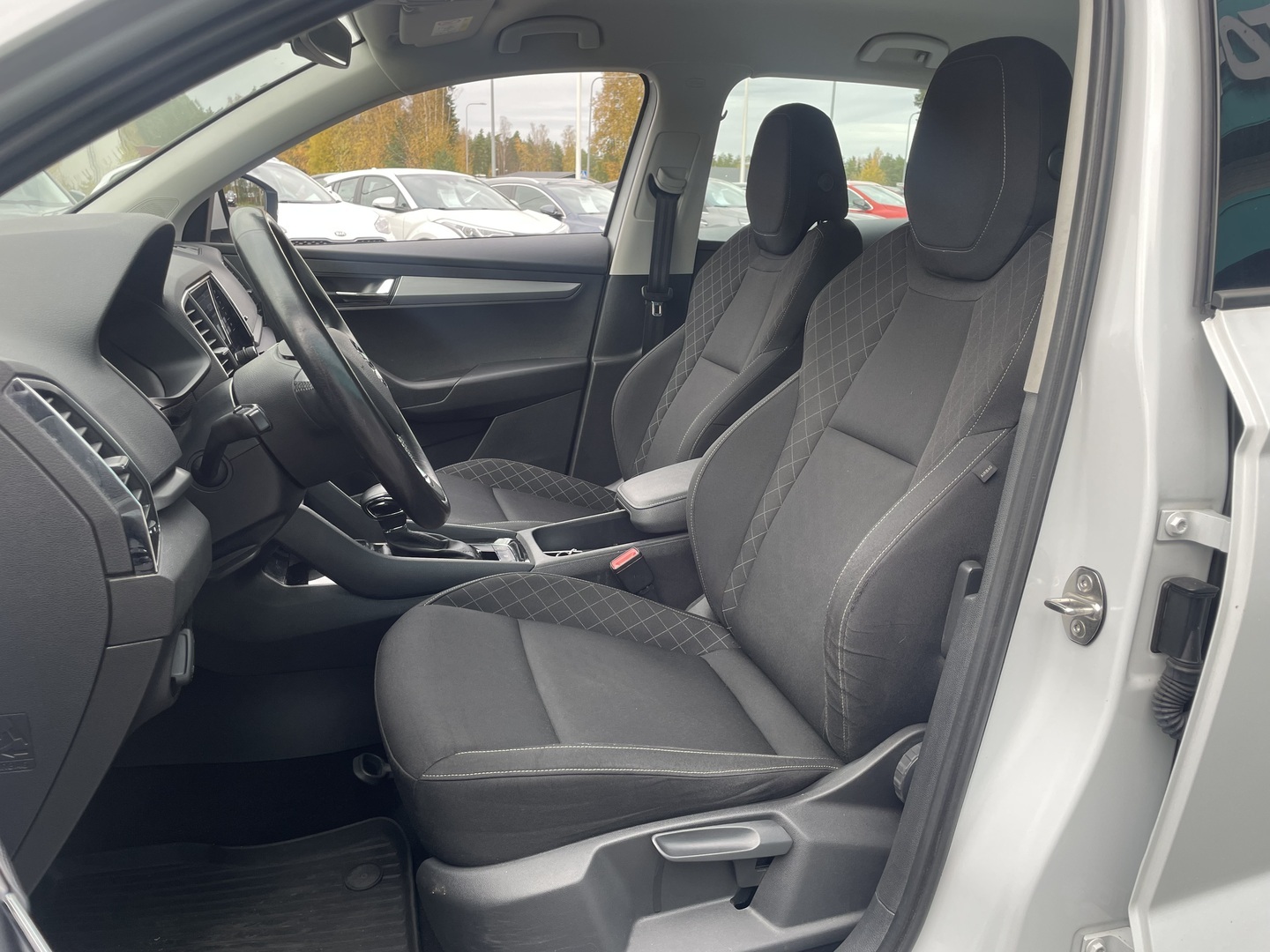 Skoda Karoq 1,0 TSI Ambition DSG Autom. 2018, bild 6/11