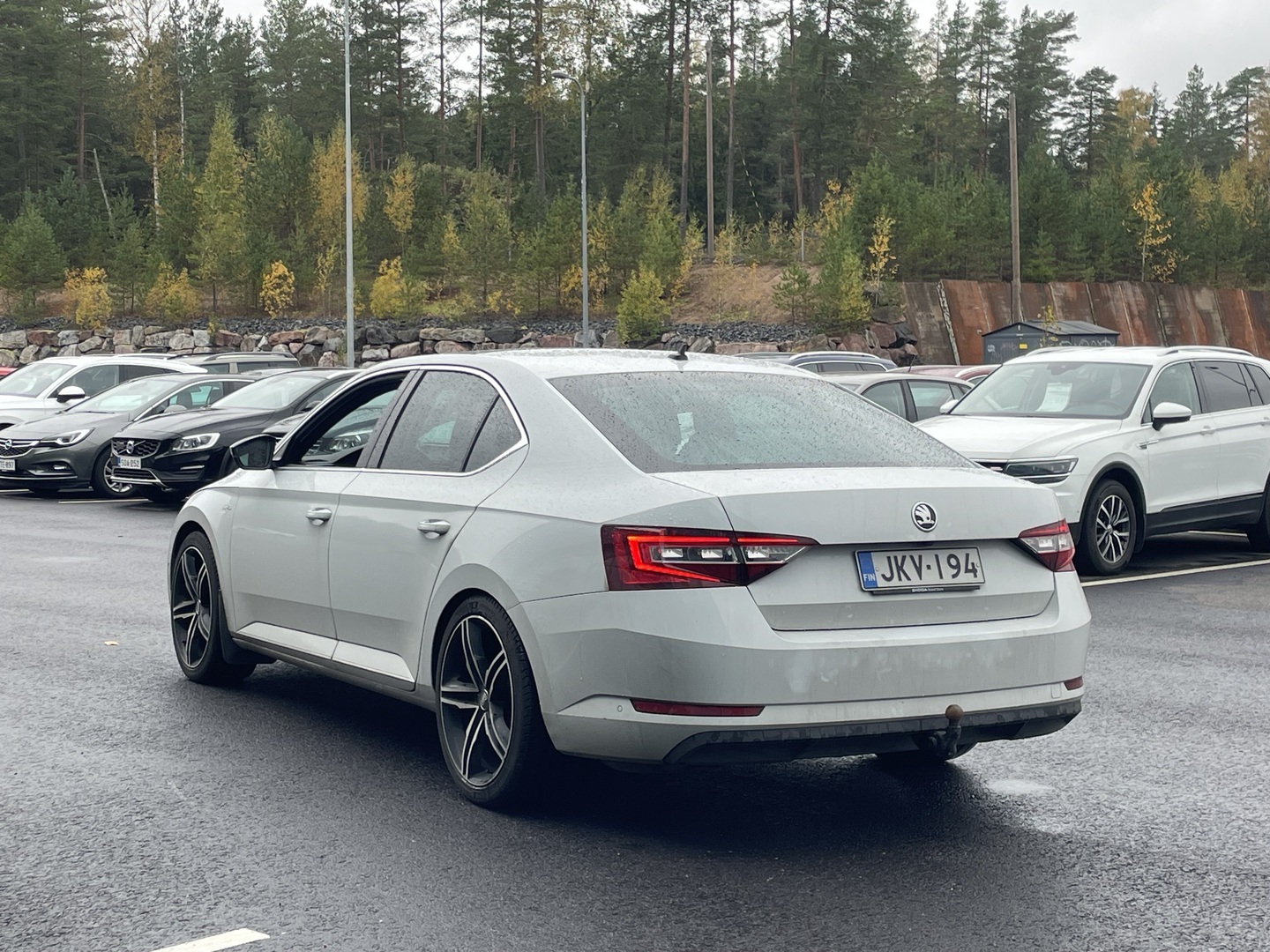 Skoda Superb 2018, photo 3/14