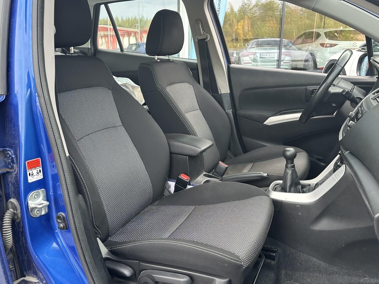 Suzuki SX4 S-Cross 1,6 VVT 4WD GL+ 5MT 2014, photo 5/9