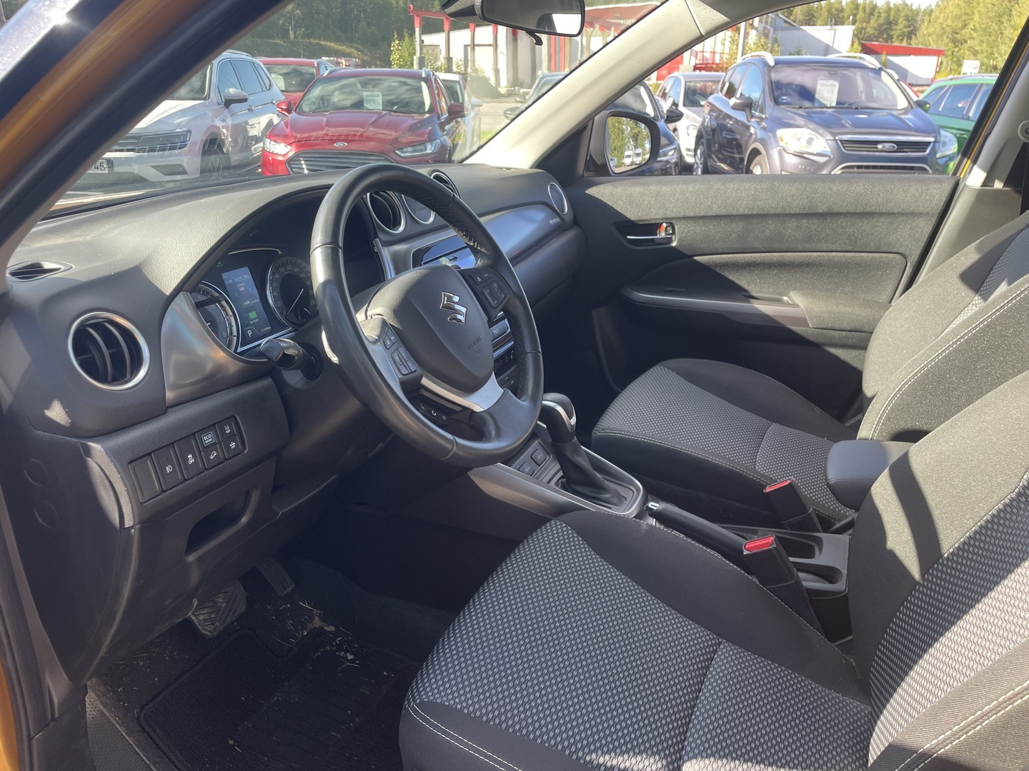 Suzuki Vitara 2023, photo 6/18