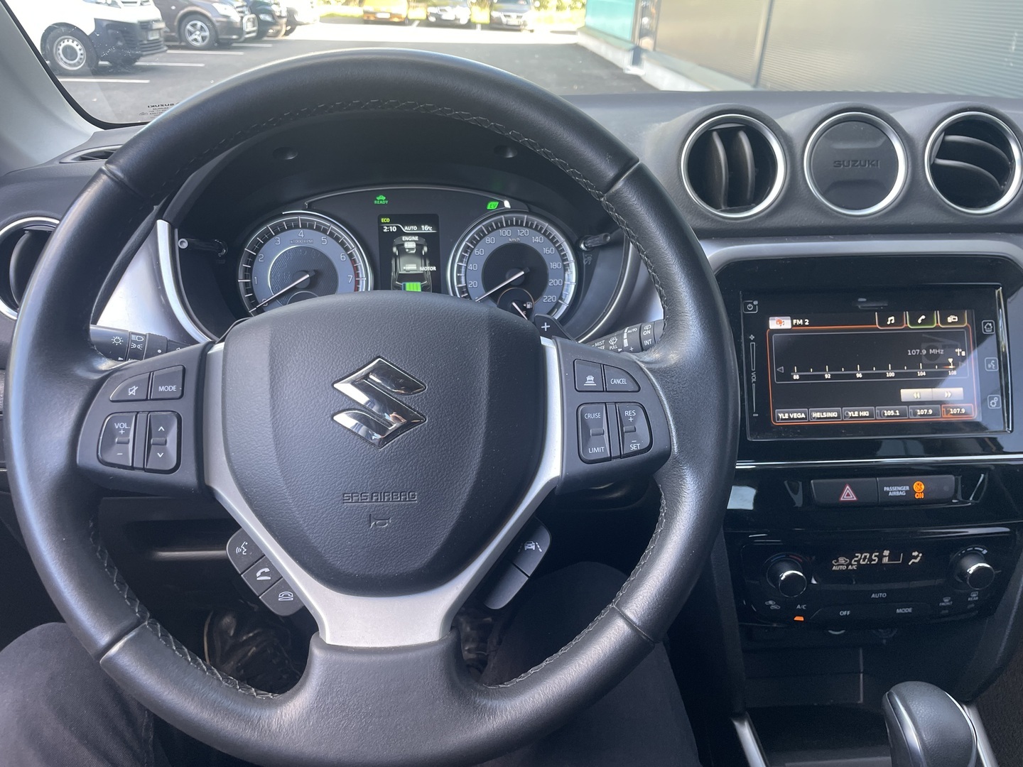 Suzuki Vitara 2023, photo 7/18