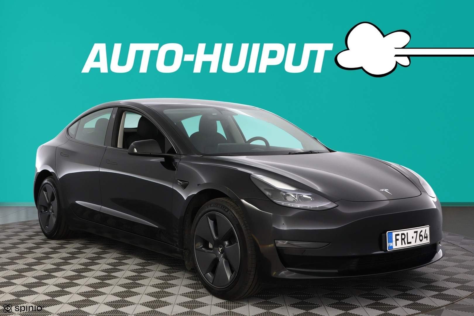 Auto Tesla Model 3