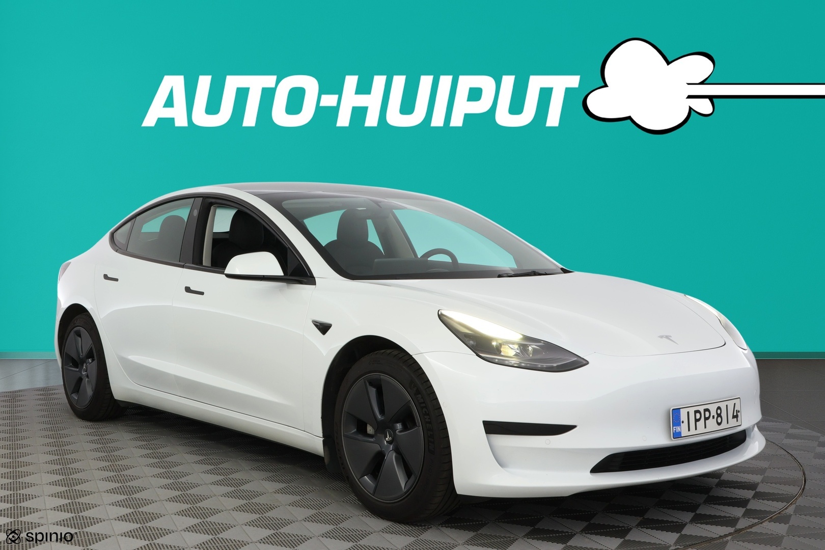 Auto Tesla Model 3