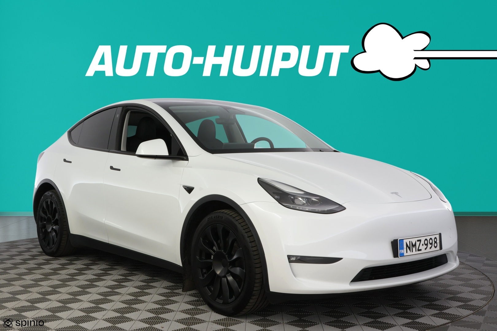 Auto Tesla Model Y