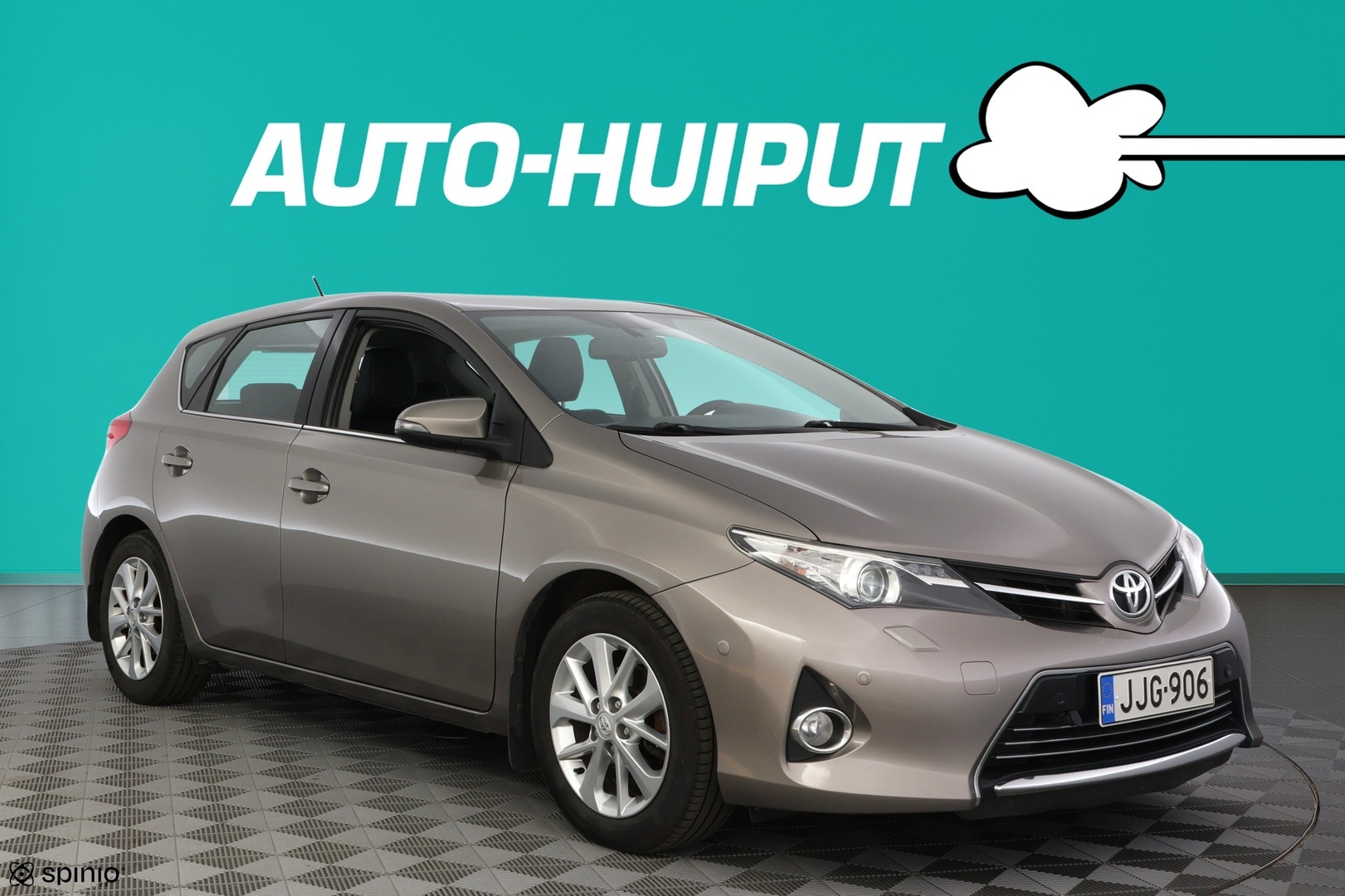 Auto Toyota Auris