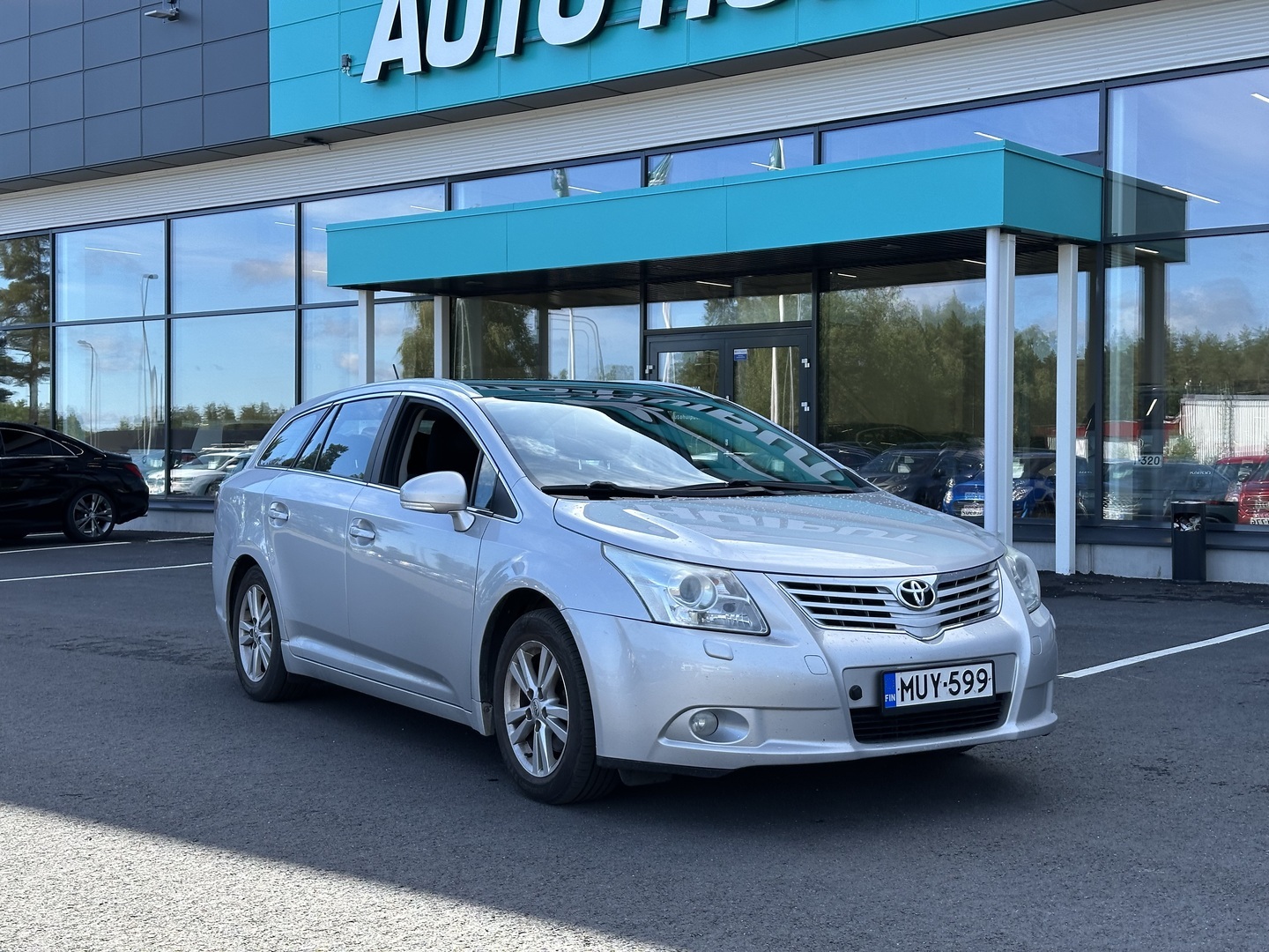 Auto Toyota Avensis