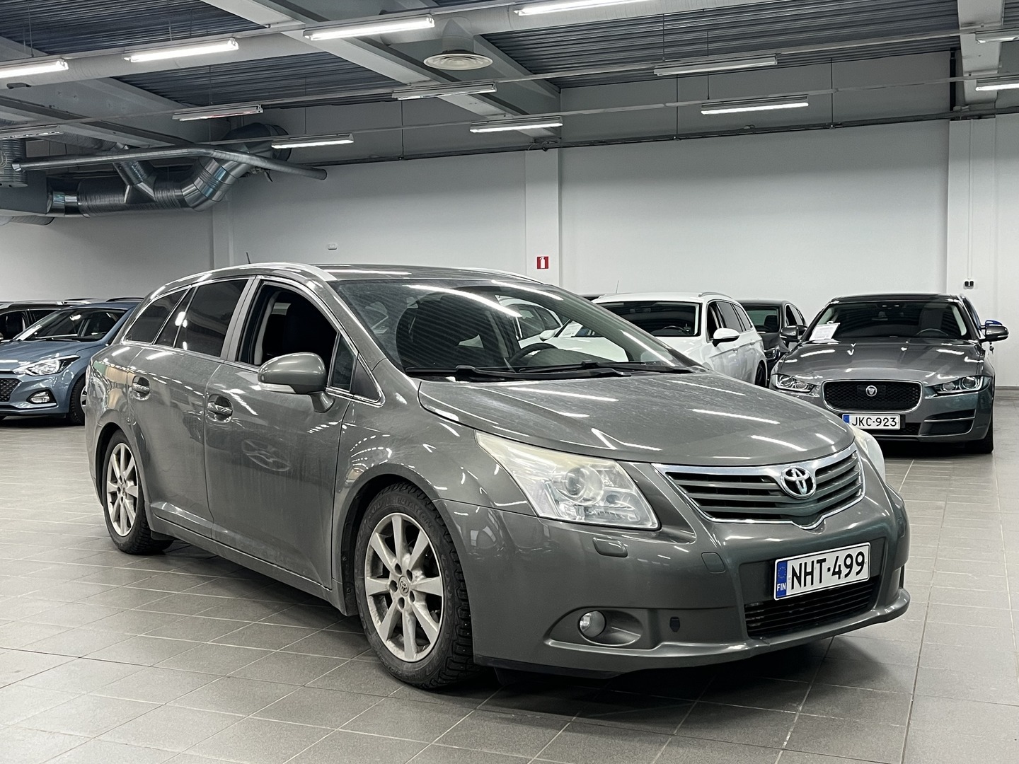 Toyota - Avensis