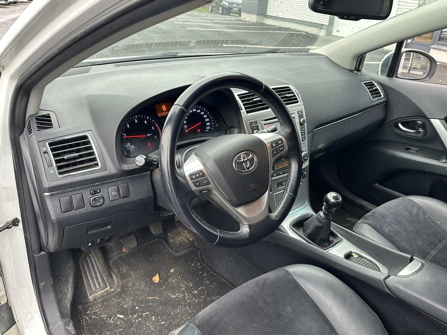 Toyota Avensis 2,0 D-4D DPF Active Wagon 2014, bild 6/6