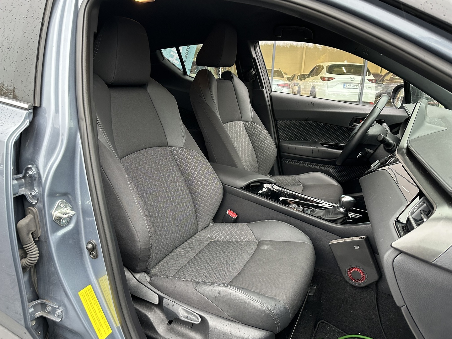 Toyota C-HR 1,8 Hybrid Intense Edition 2023, bild 5/11
