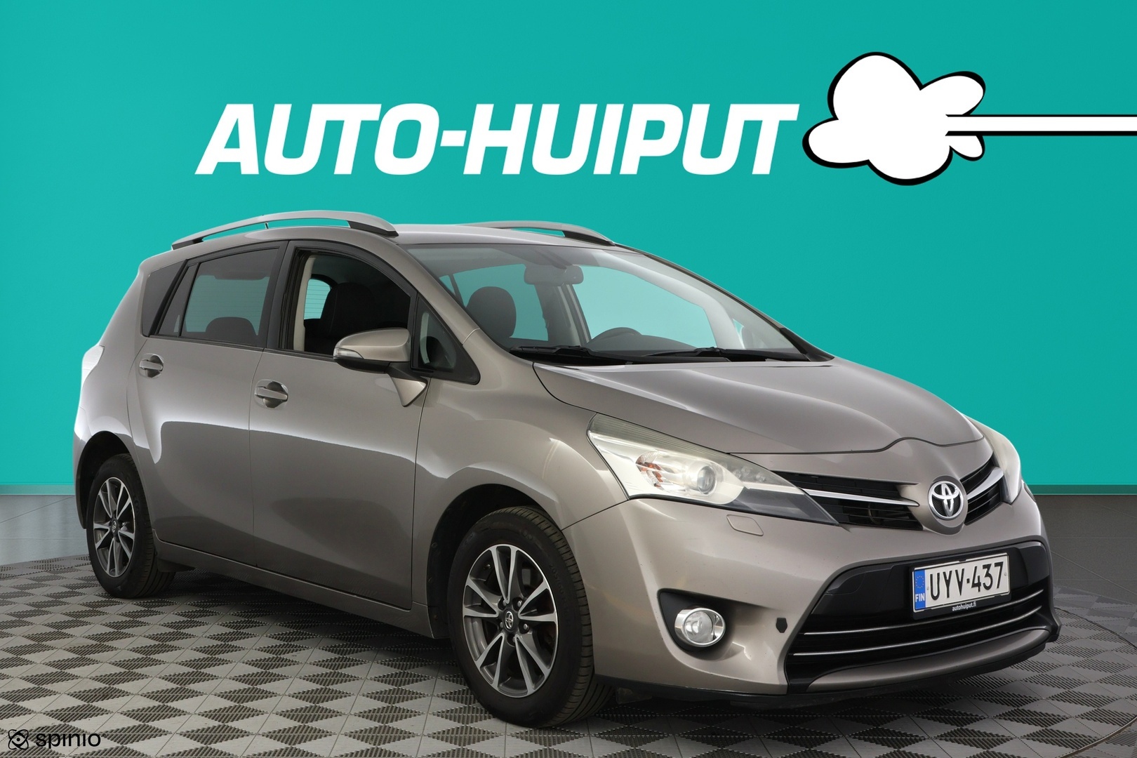 Auto Toyota Verso