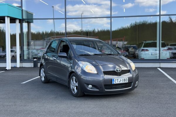 Toyota - Yaris