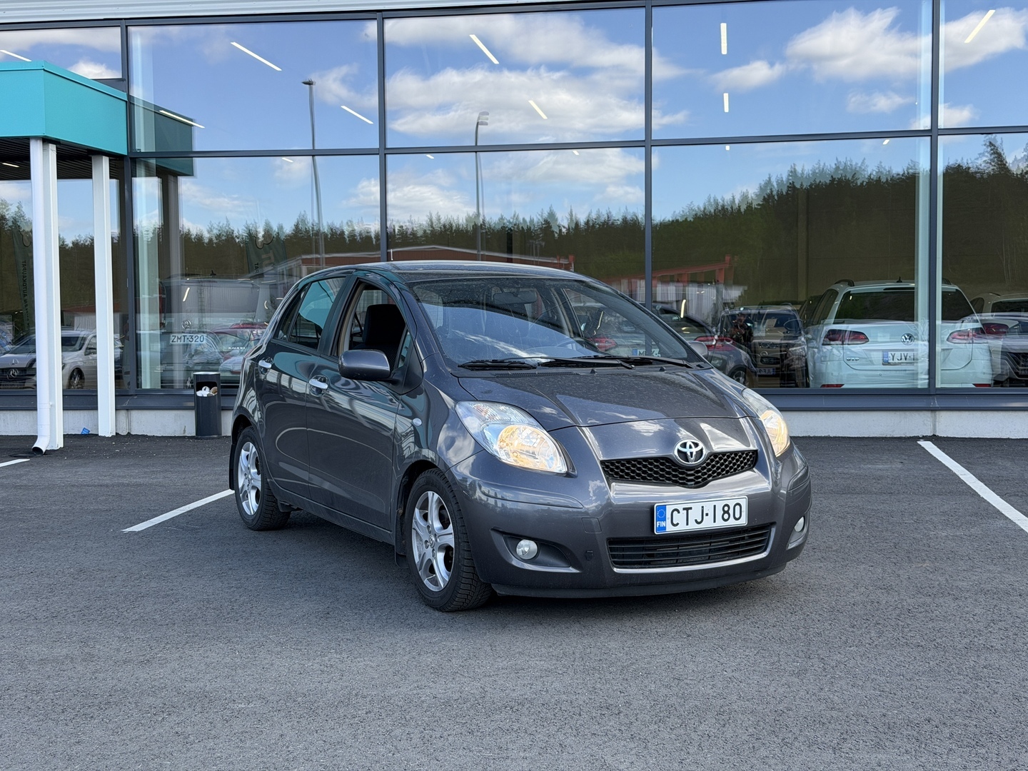 Auto Toyota Yaris
