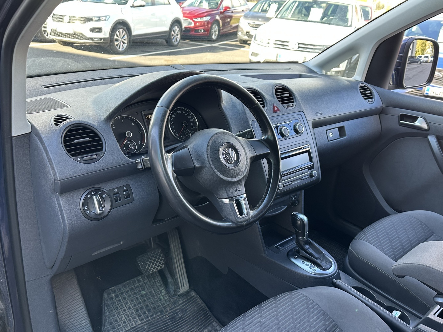 Volkswagen Caddy Maxi 2011, photo 5/10