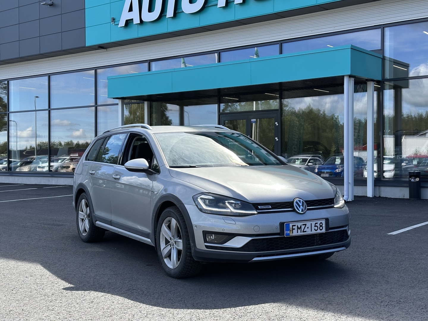 Auto Volkswagen Golf