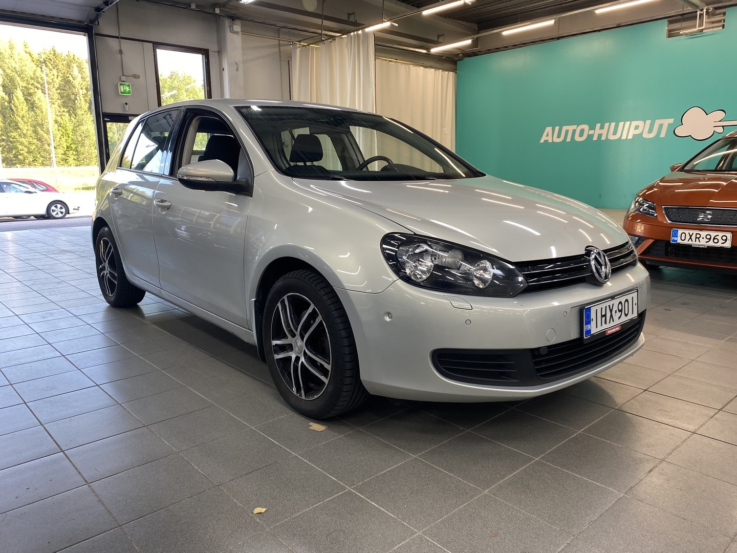 Volkswagen - Golf