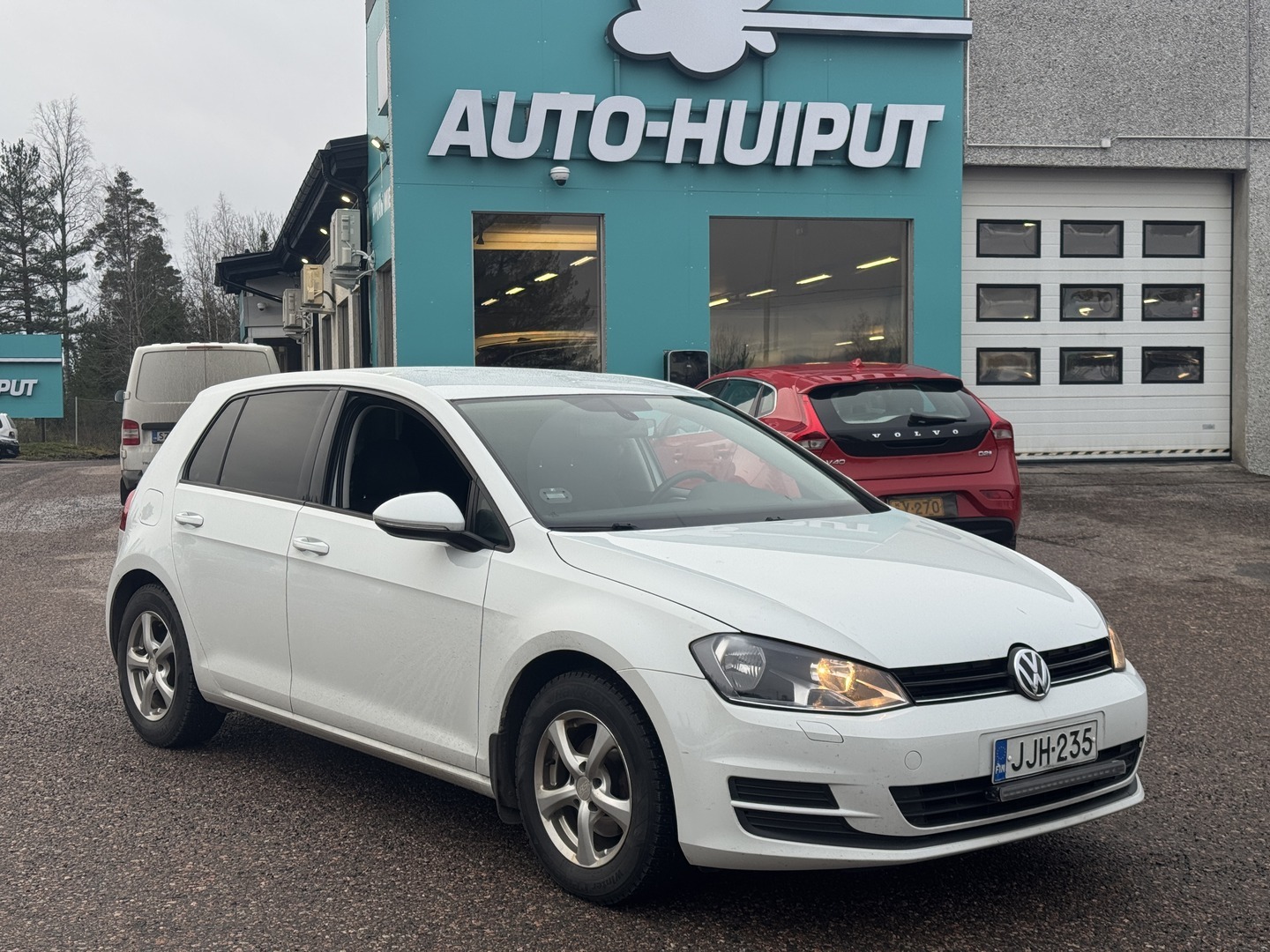 Volkswagen - Golf