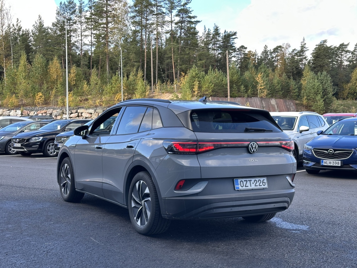 Volkswagen ID.4 2023, kuva 3/9