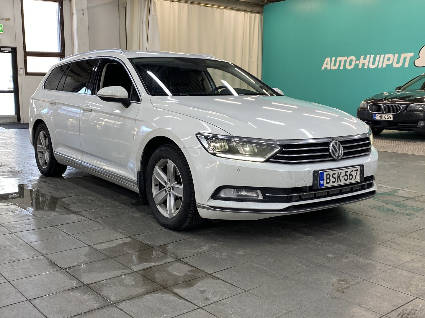 Volkswagen - Passat