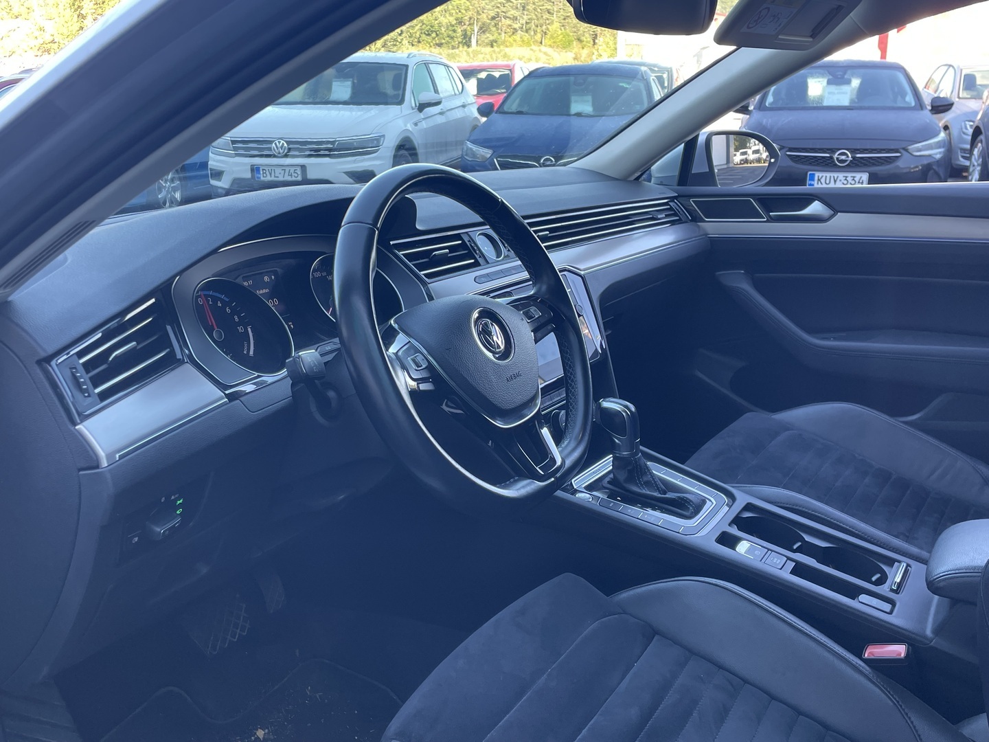 Volkswagen Passat 2019, kuva 6/14