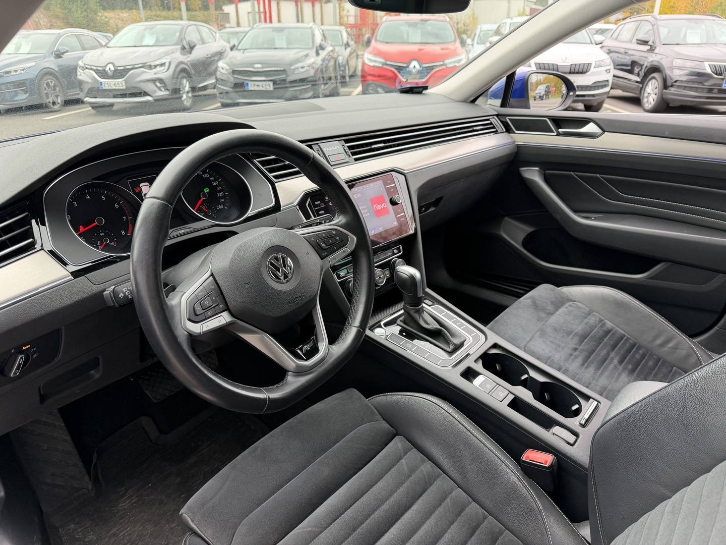 Volkswagen Passat 2020, bild 3/8