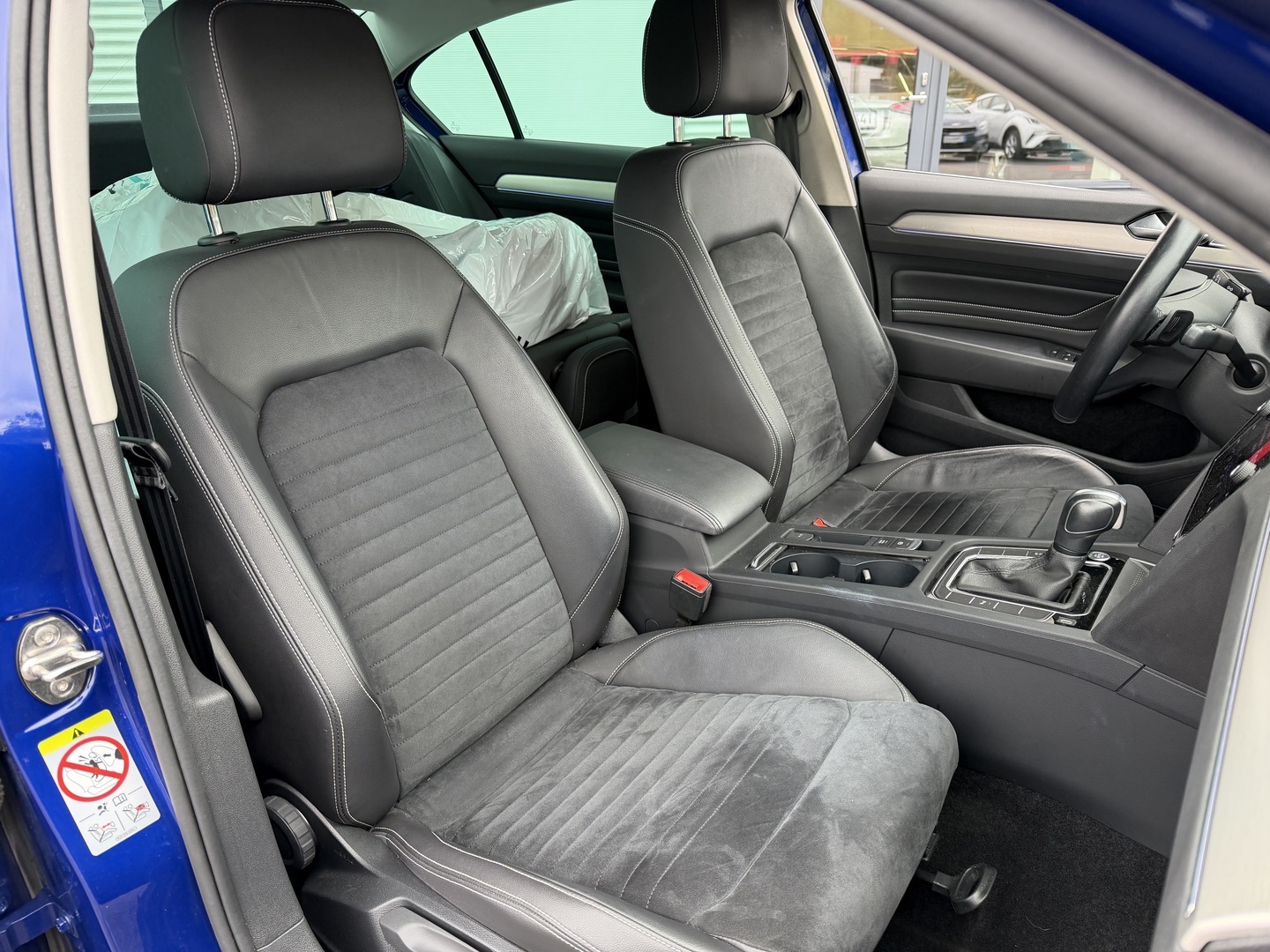 Volkswagen Passat 2020, bild 4/8