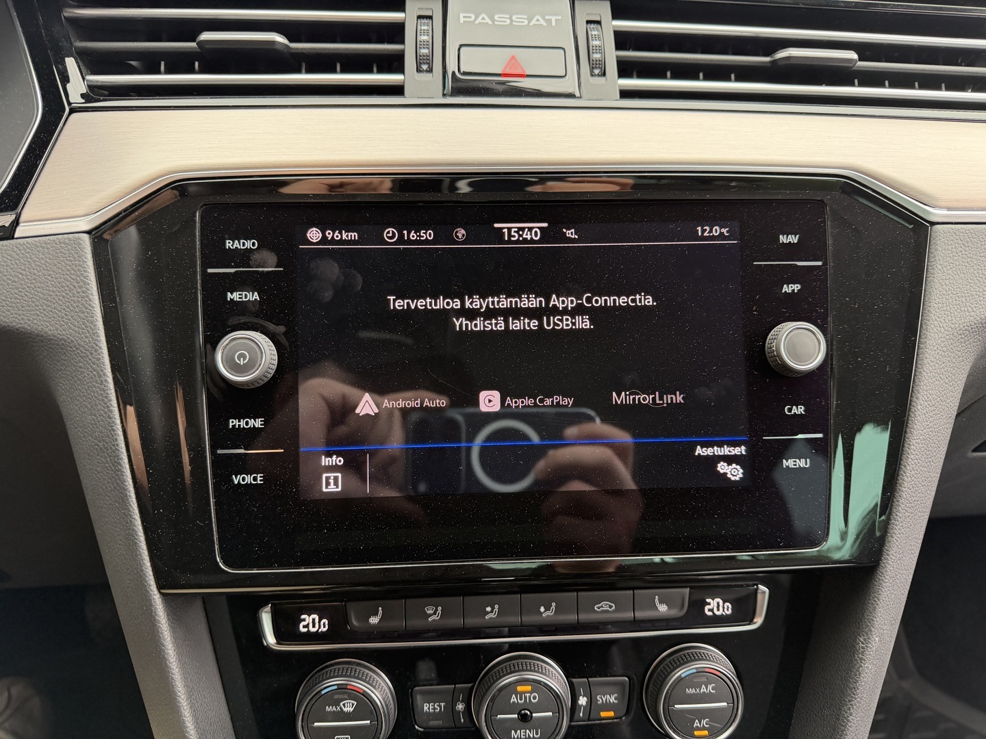Volkswagen Passat 2020, bild 7/8