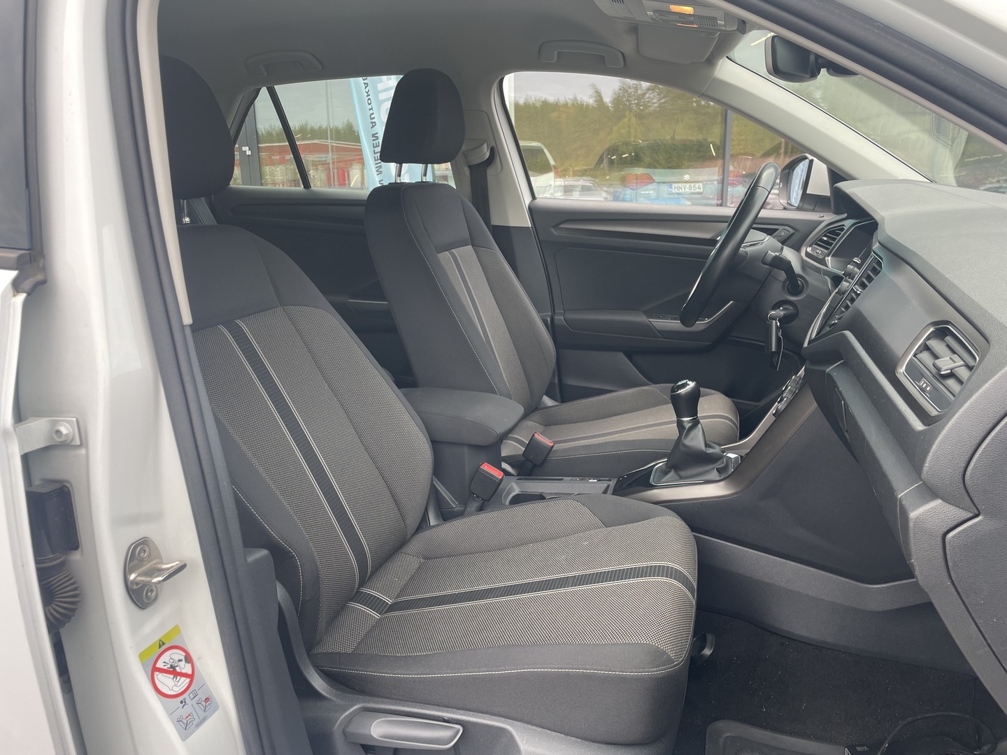Volkswagen T-Roc 2018, photo 5/16