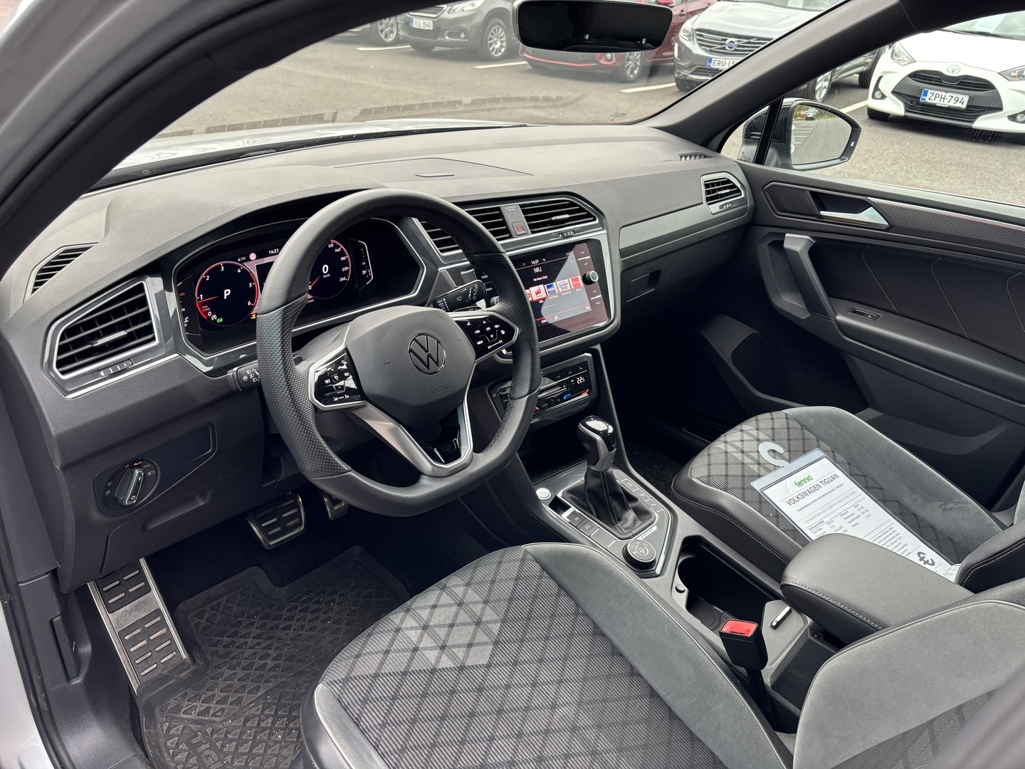 Volkswagen Tiguan 2021, bild 4/5
