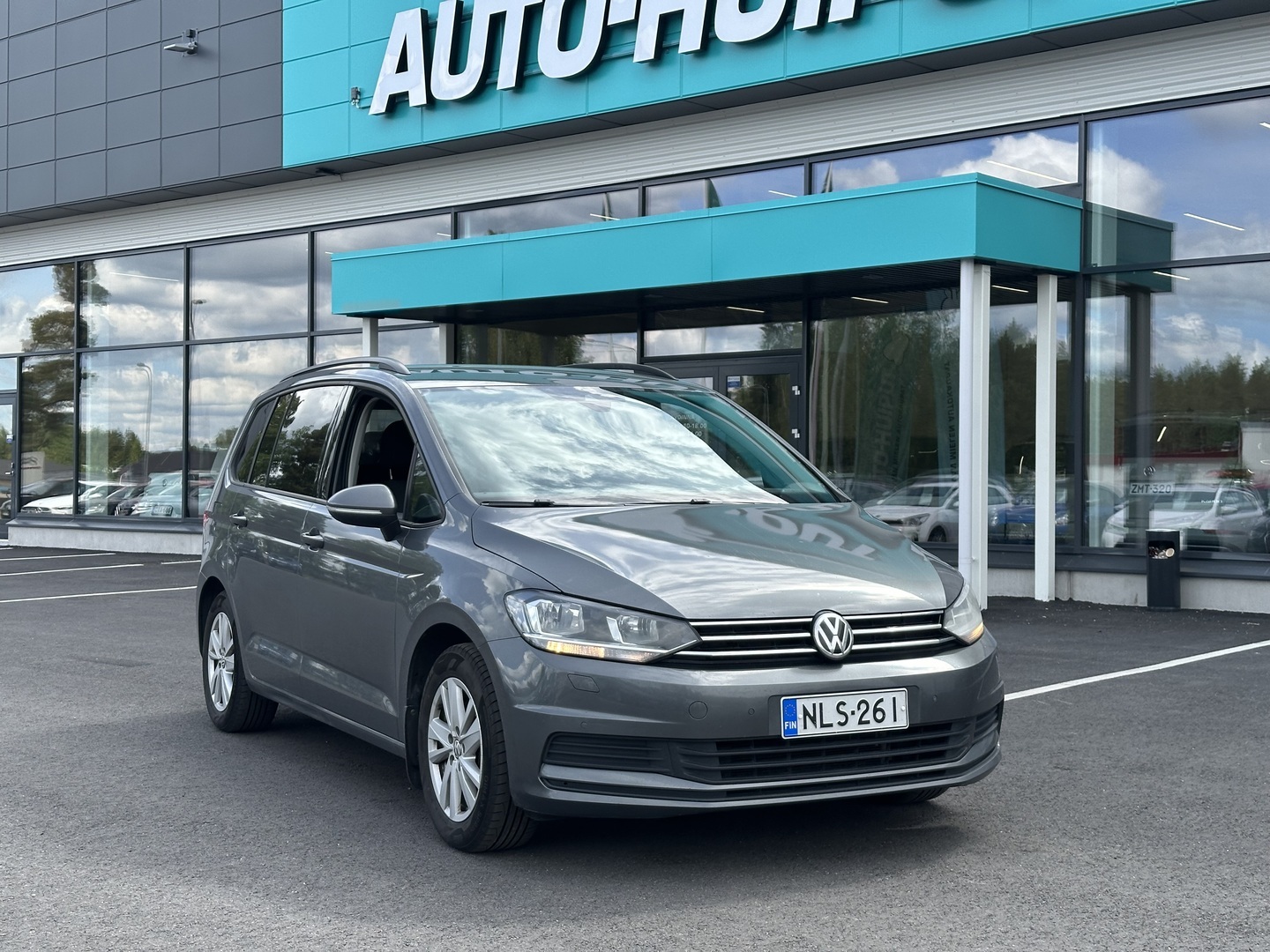 Auto Volkswagen Touran
