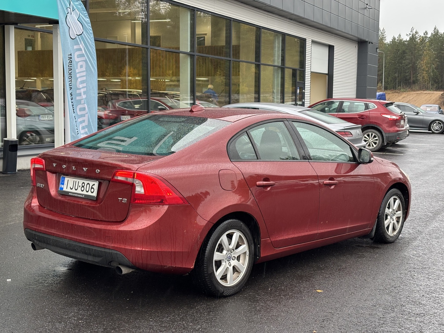 Volvo S60 T3 2011, kuva 2/3